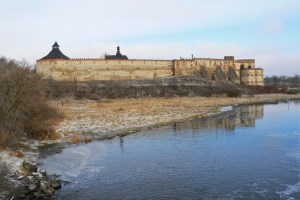Тур на Новий рік: Замок Білий лебідь, Меджибіж